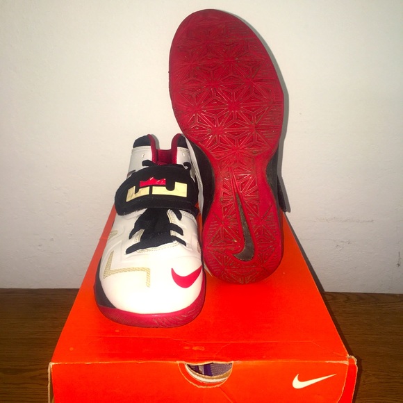 Nike LeBron James 7 Zoom Soldier VII MidTop Basketball Shoes - Picture 10 of 12